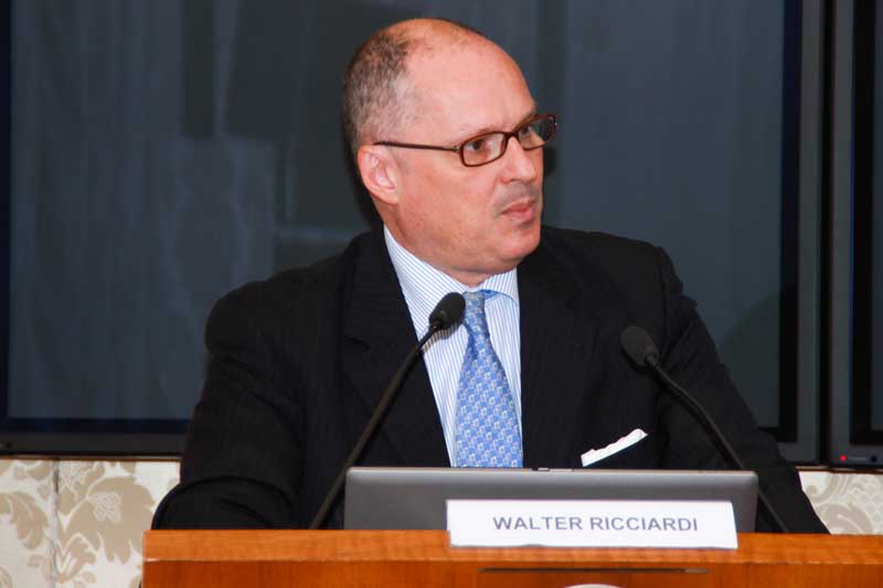 EV1549F047_walter-ricciardi-aracne