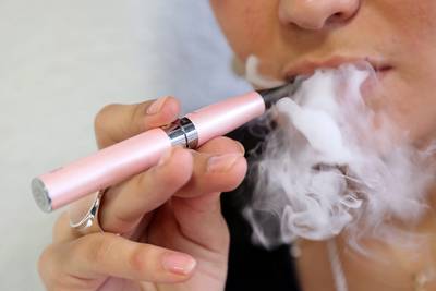 «Dannose. No, utili». La strana altalena ora riabilita le svapo | Corriere della Sera
