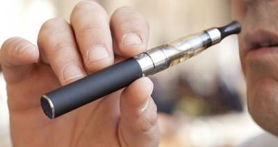 ANSA | E-cig meno nocive di vere bionde e aiutano a smettere