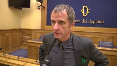 Caparini (Lega Nord): “Estendere la black list dei monopoli per il gioco online ai siti di ecig irregolari”