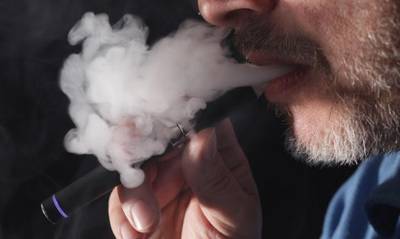 E-cig, cosa svapiamo? Le smoking machine lo spiegano bene: (quasi) nulla